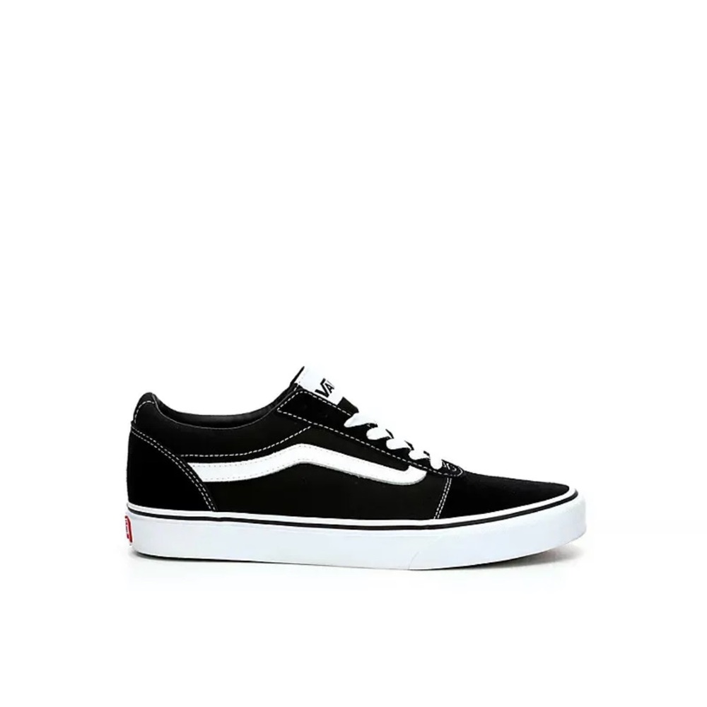 Vans Men Classic Black Low Top Sneaker